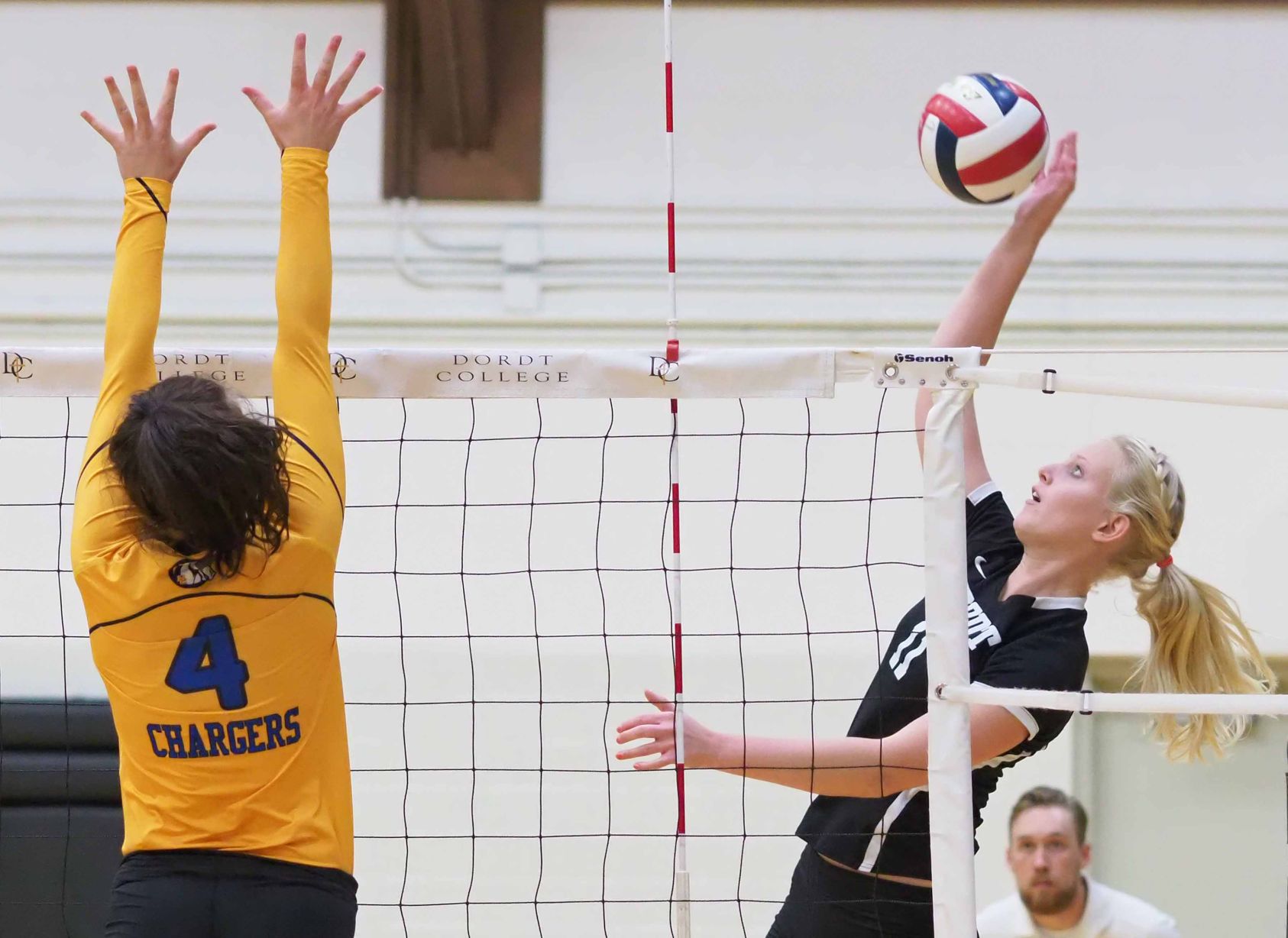 Briar Cliff at Dordt volleyball